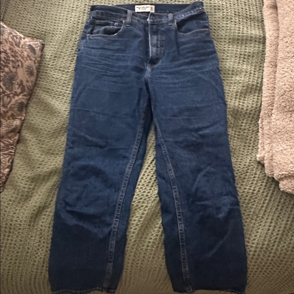 Abercrombie Ultra High Rise Straight Jean Short - Picture 6 of 6